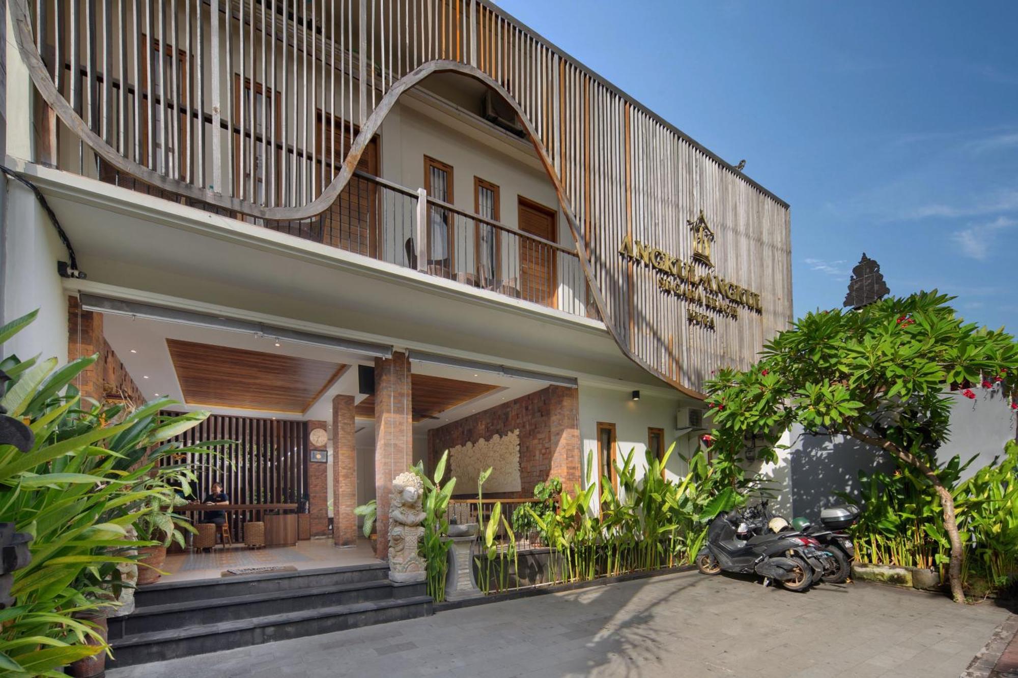 Angkul Angkul Segara Beach Kuta By Kamara Exterior photo