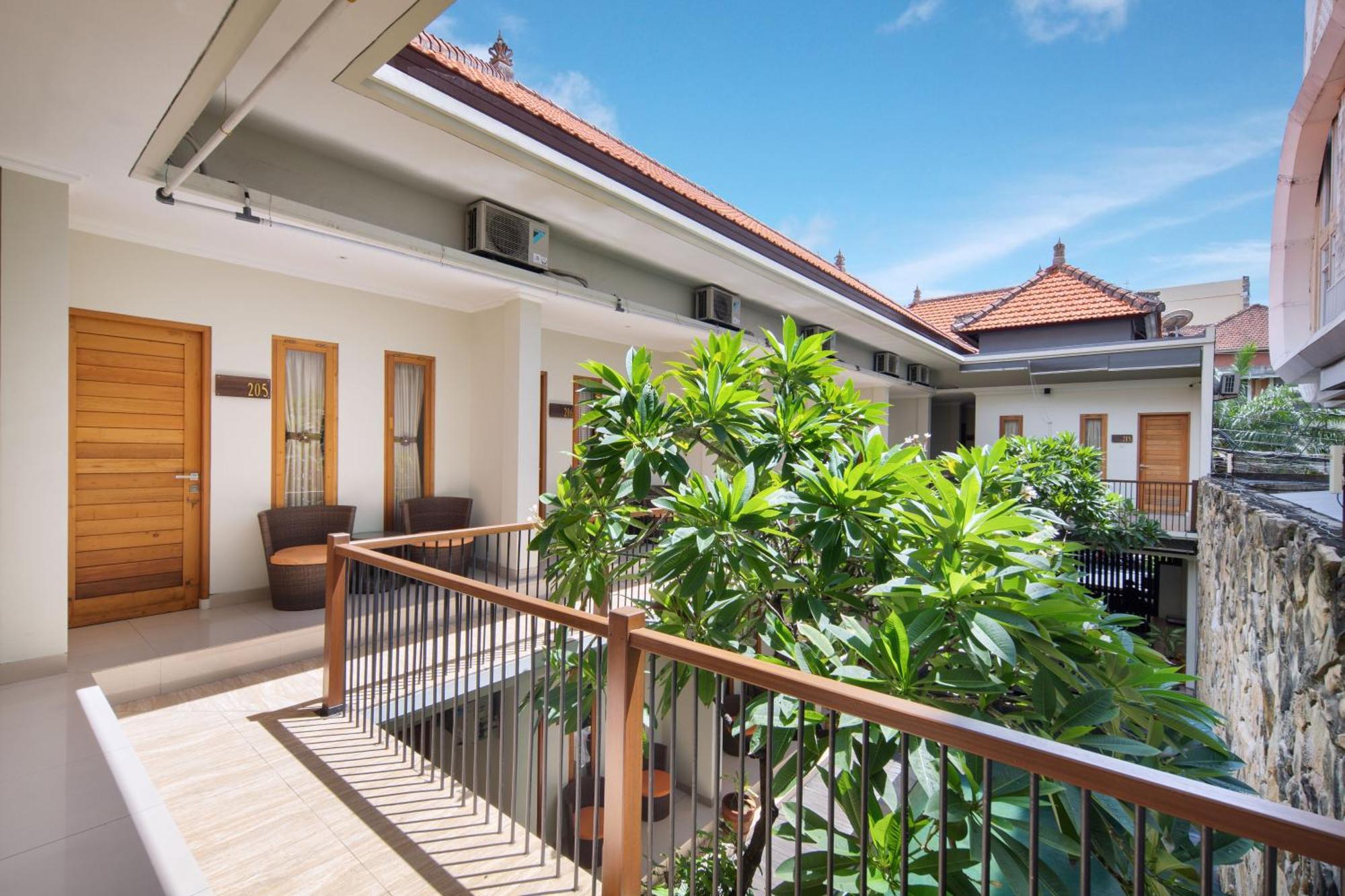 Angkul Angkul Segara Beach Kuta By Kamara Exterior photo
