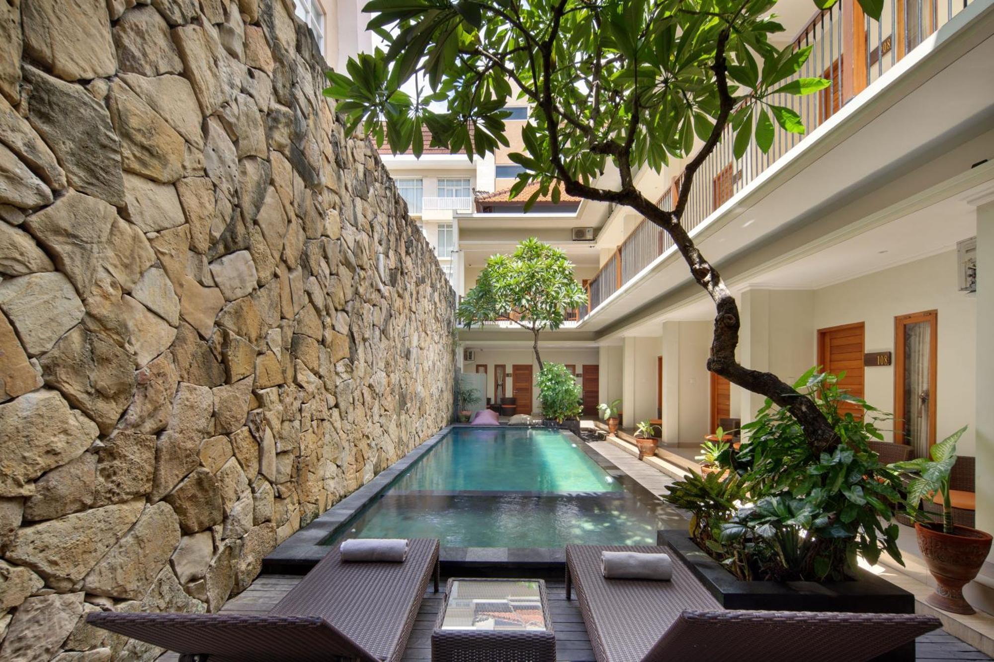 Angkul Angkul Segara Beach Kuta By Kamara Exterior photo