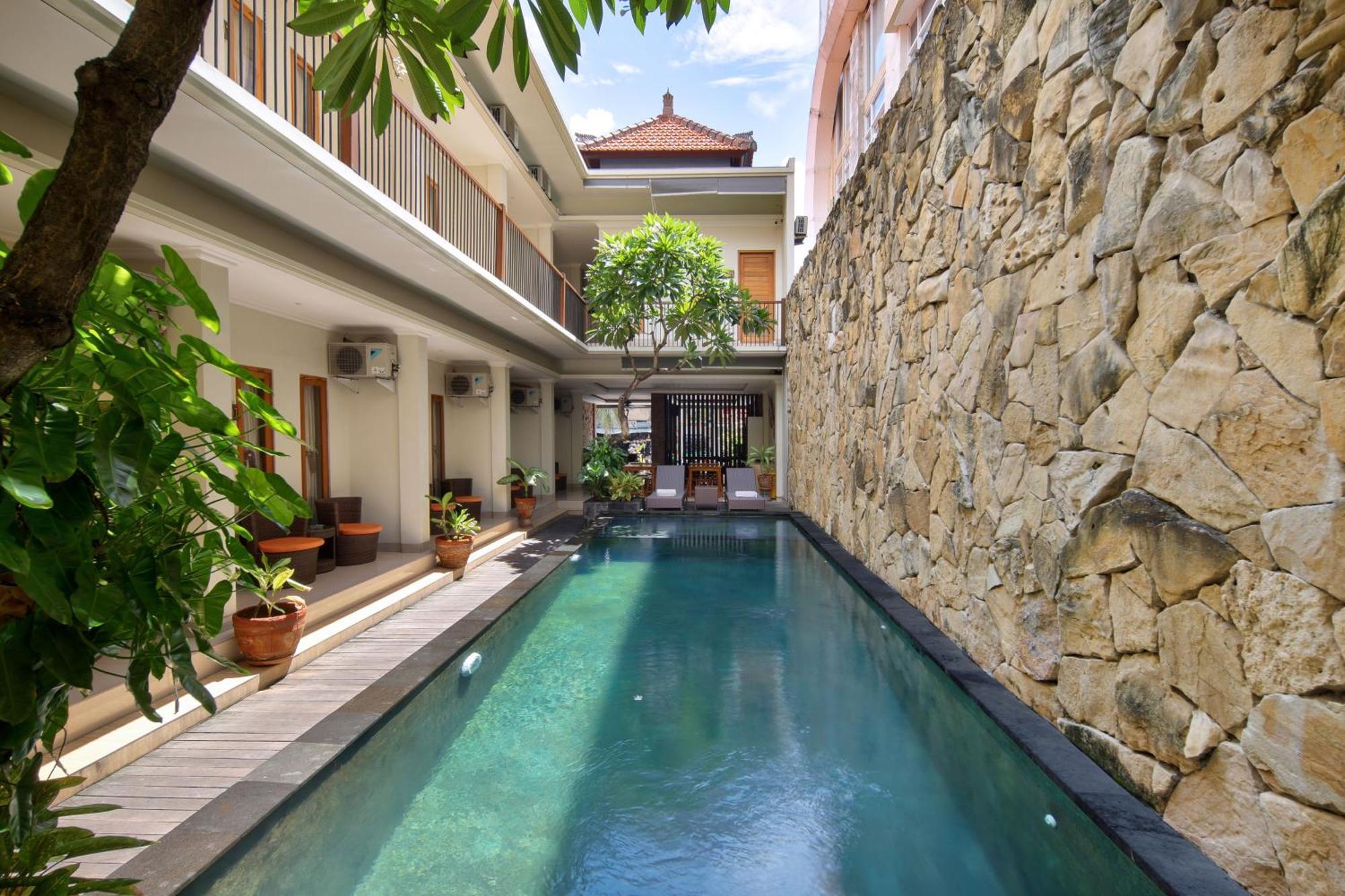 Angkul Angkul Segara Beach Kuta By Kamara Exterior photo